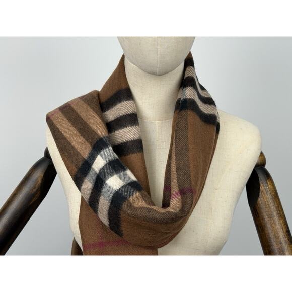 BURBERRY Cashmere Giant Check Fringe Scarf Birch Brown - Picture 2 of 9